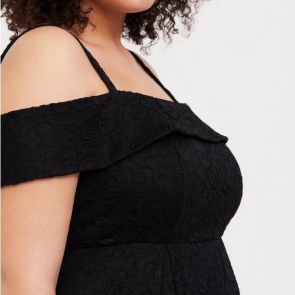 Women’s torrid 16 Mini Lace Off-Shoulder Skater Formal Dress - Picture 15 of 16